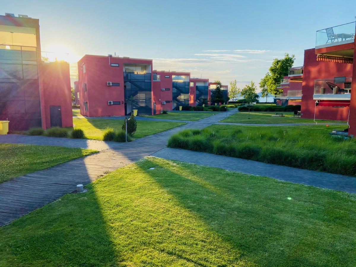 Bl Lakeside Apartman Balatonlelle Ngoại thất bức ảnh