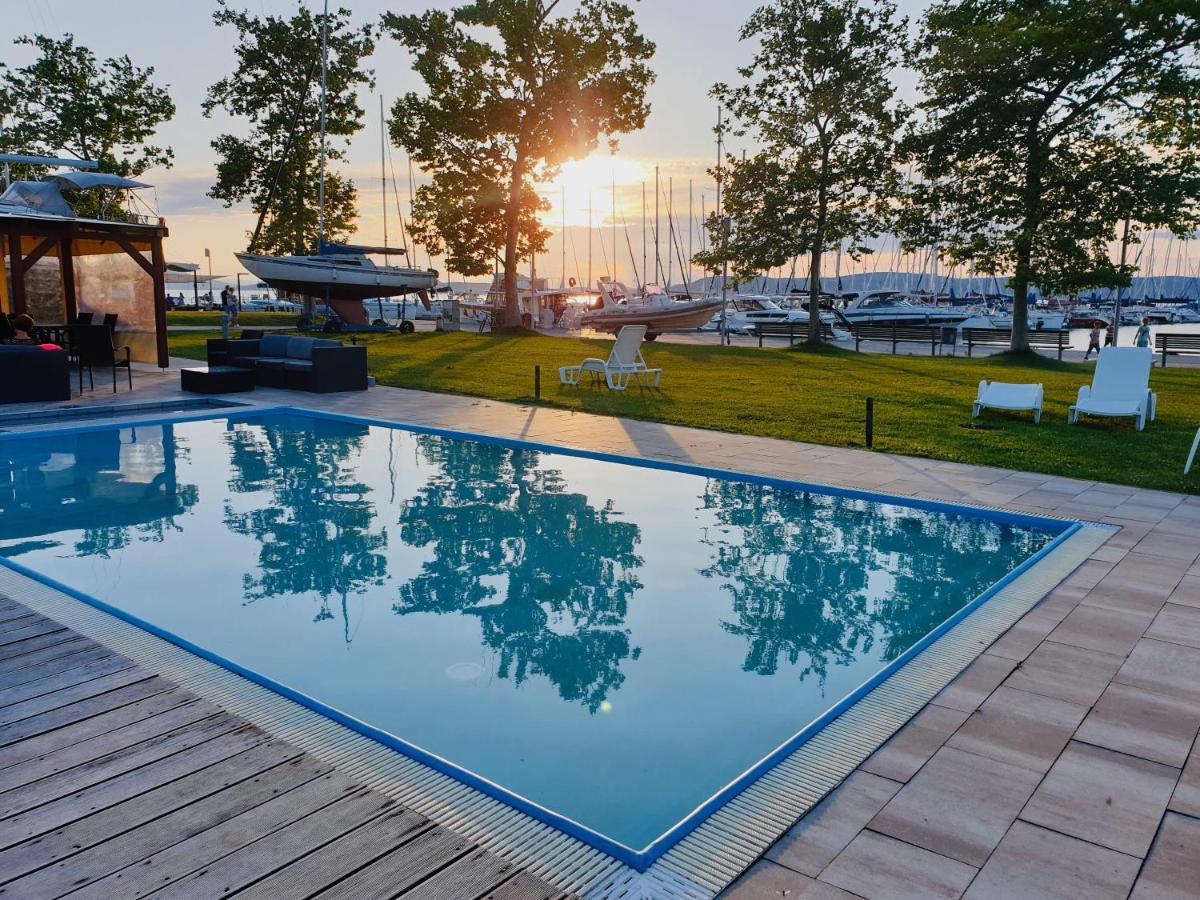 Bl Lakeside Apartman Balatonlelle Ngoại thất bức ảnh