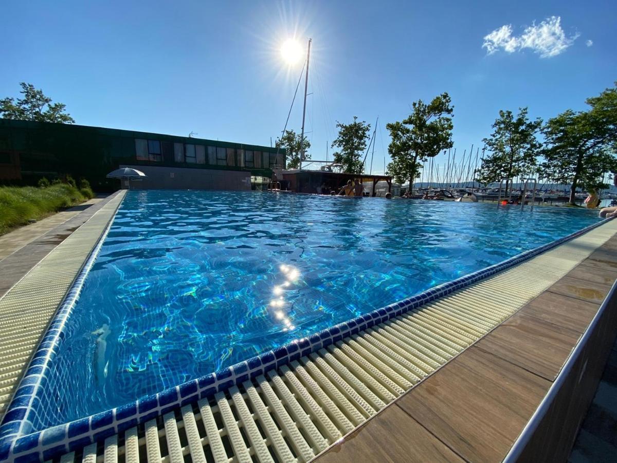 Bl Lakeside Apartman Balatonlelle Ngoại thất bức ảnh