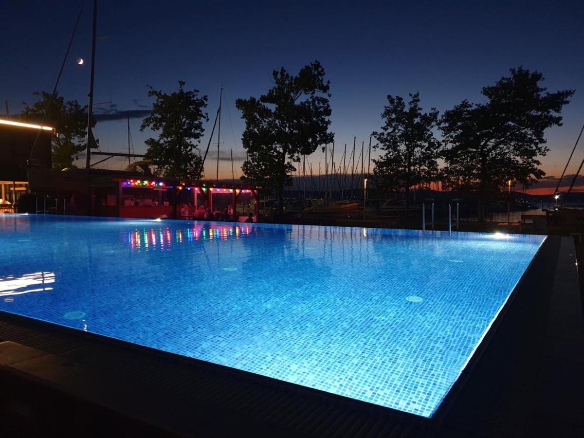 Bl Lakeside Apartman Balatonlelle Ngoại thất bức ảnh