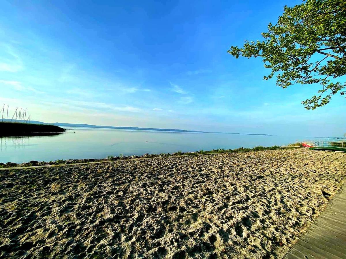 Bl Lakeside Apartman Balatonlelle Ngoại thất bức ảnh