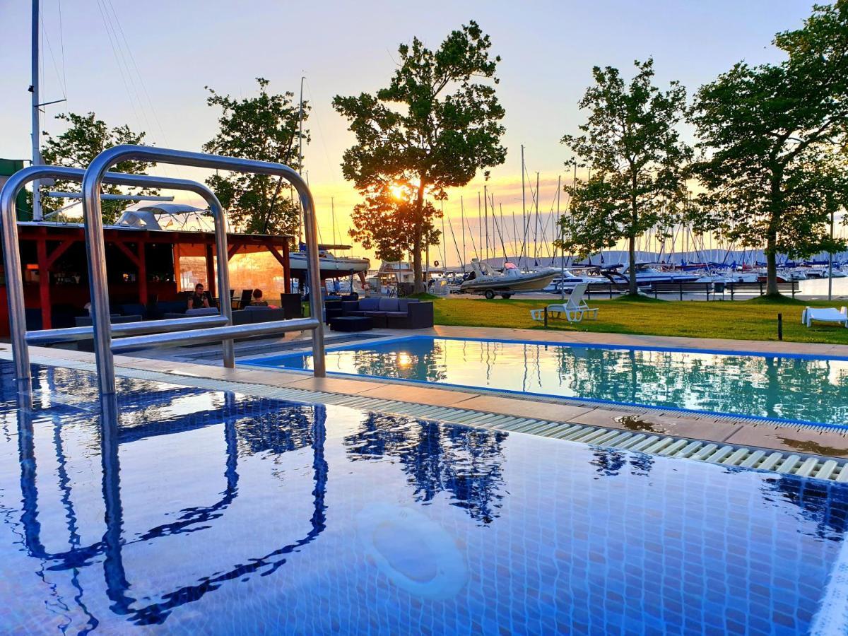Bl Lakeside Apartman Balatonlelle Ngoại thất bức ảnh